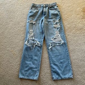 Forever 21 Distressed Women’s Jeans Size 27